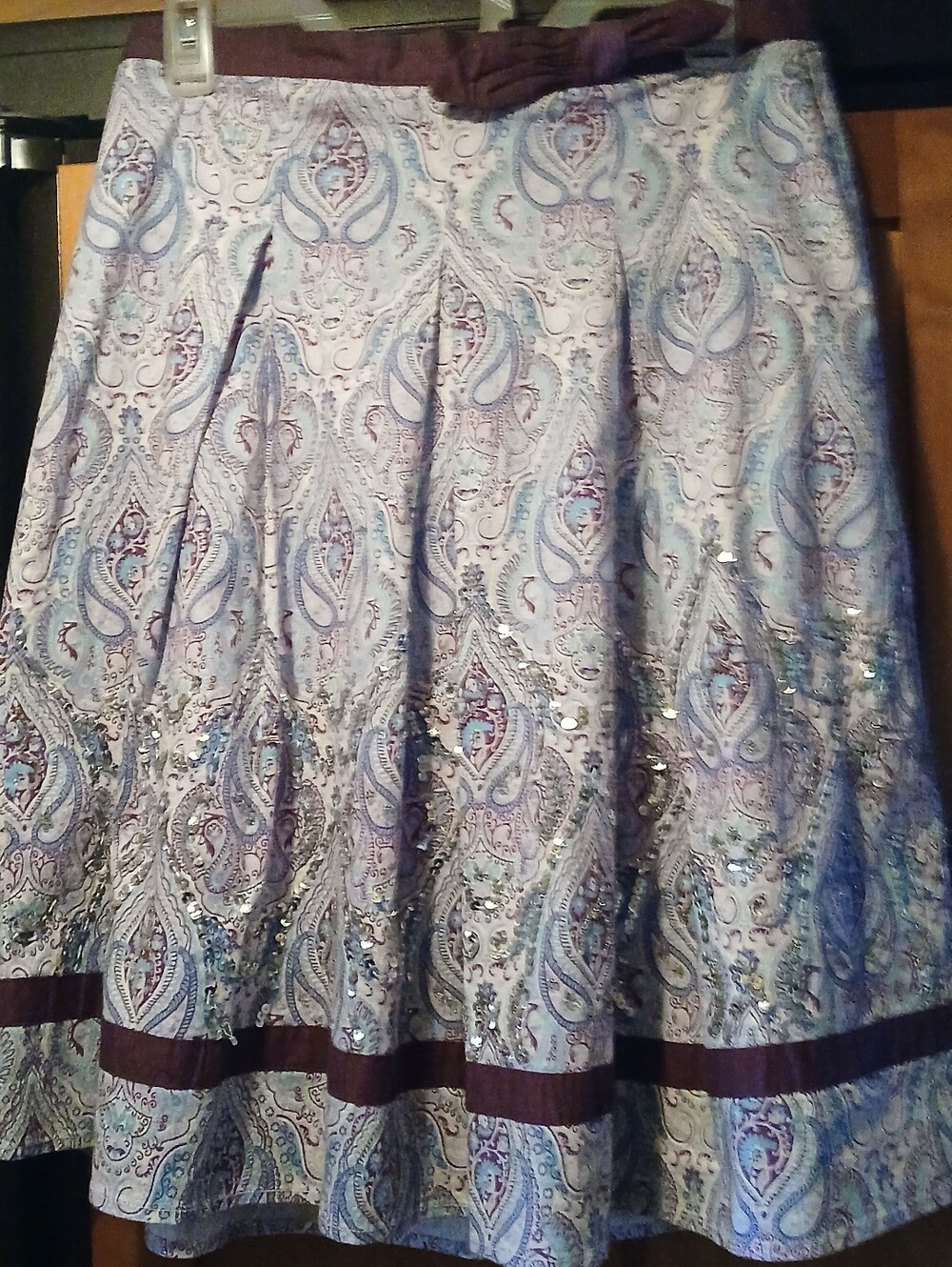 Women's Persaman New York Lined Skirt Sz 10 Paisley Pleated, Beaded And Sequins